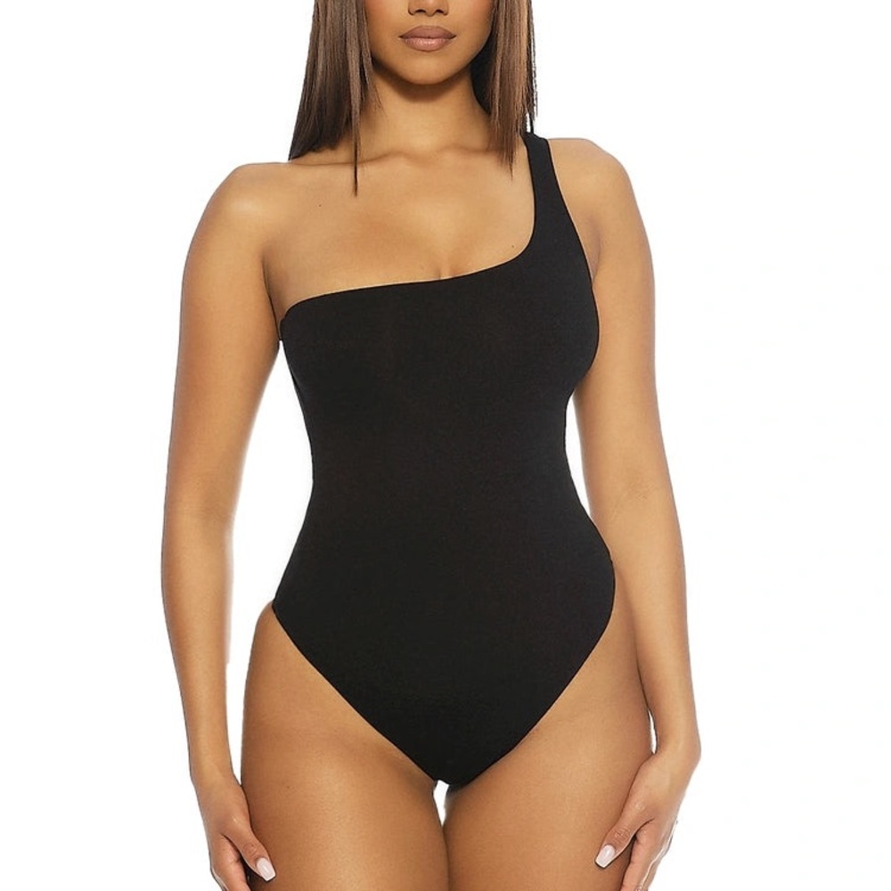 🍀 Naked Wardrobe Sculpt Bodysuit Black 🍀 - Picture 1 of 7